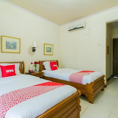 Oyo 1924 Hotel Rafflesia Sukabumi Exterior foto
