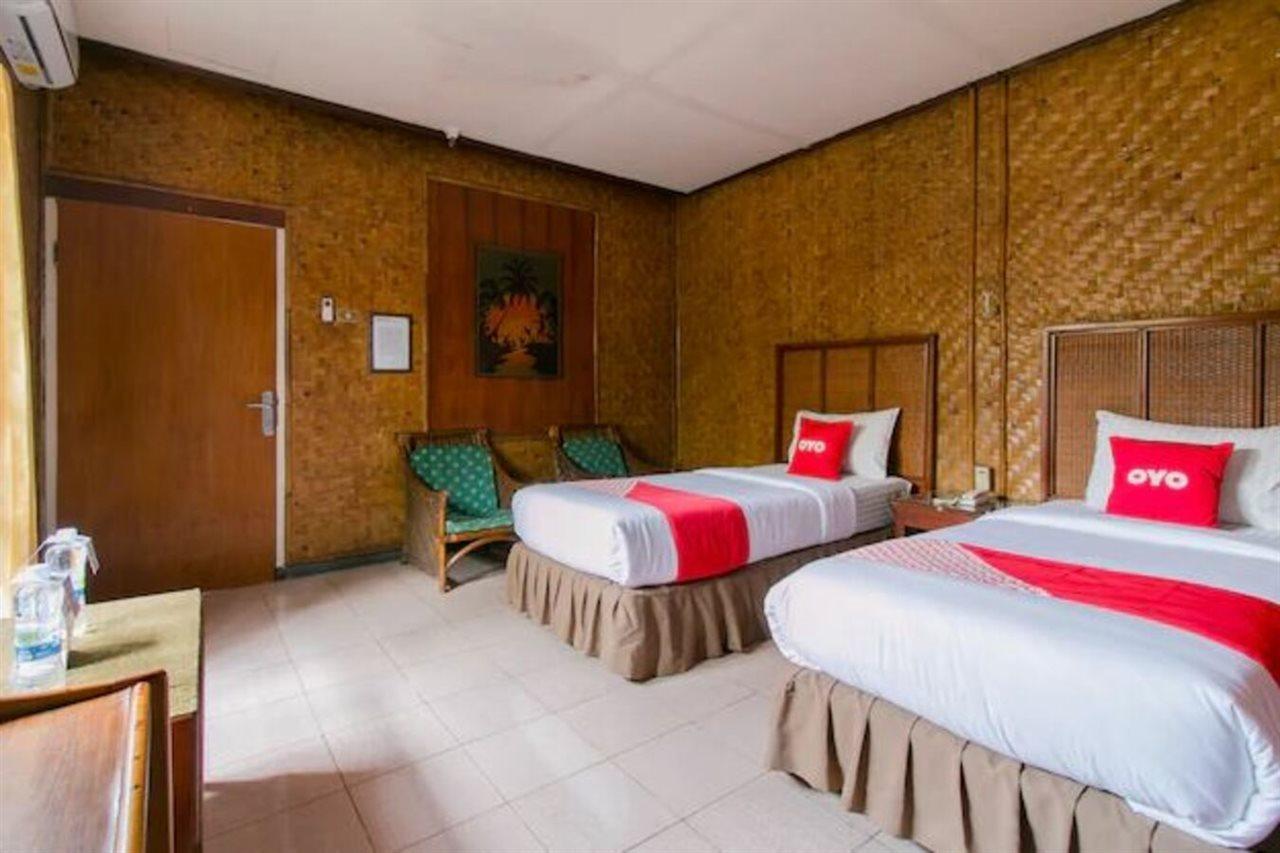 Oyo 1924 Hotel Rafflesia Sukabumi Exterior foto