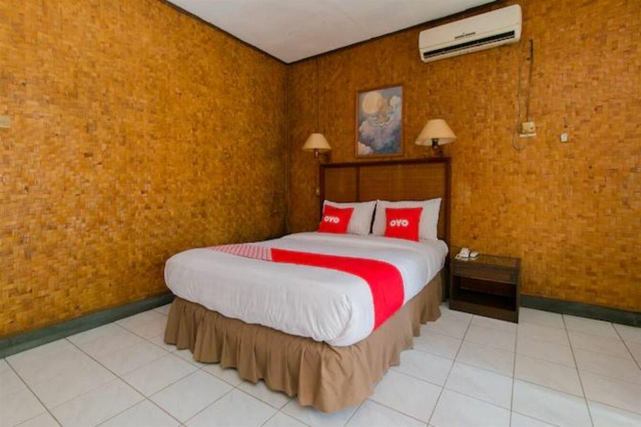 Oyo 1924 Hotel Rafflesia Sukabumi Exterior foto
