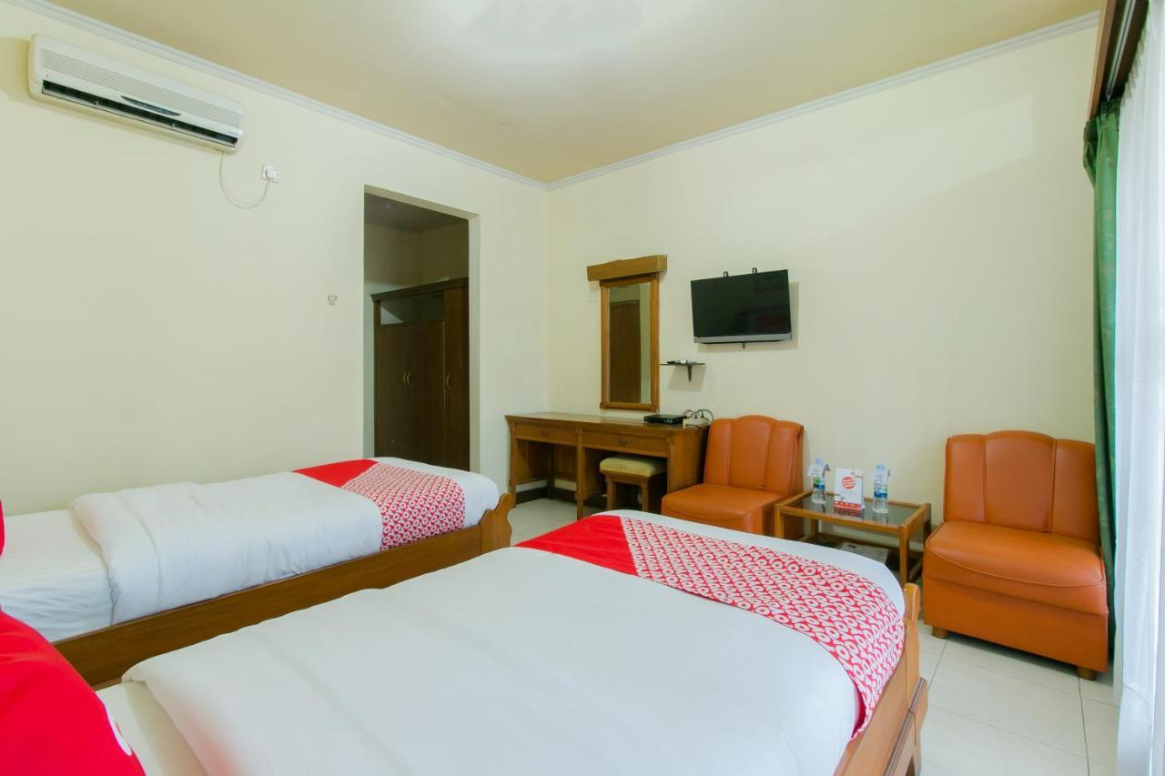 Oyo 1924 Hotel Rafflesia Sukabumi Exterior foto