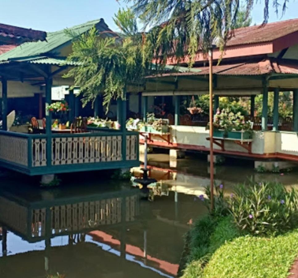 Oyo 1924 Hotel Rafflesia Sukabumi Exterior foto
