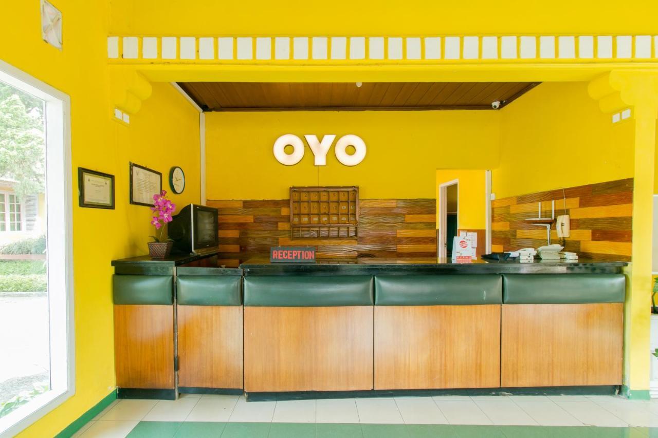 Oyo 1924 Hotel Rafflesia Sukabumi Exterior foto
