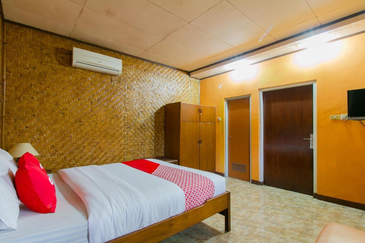 Oyo 1924 Hotel Rafflesia Sukabumi Exterior foto
