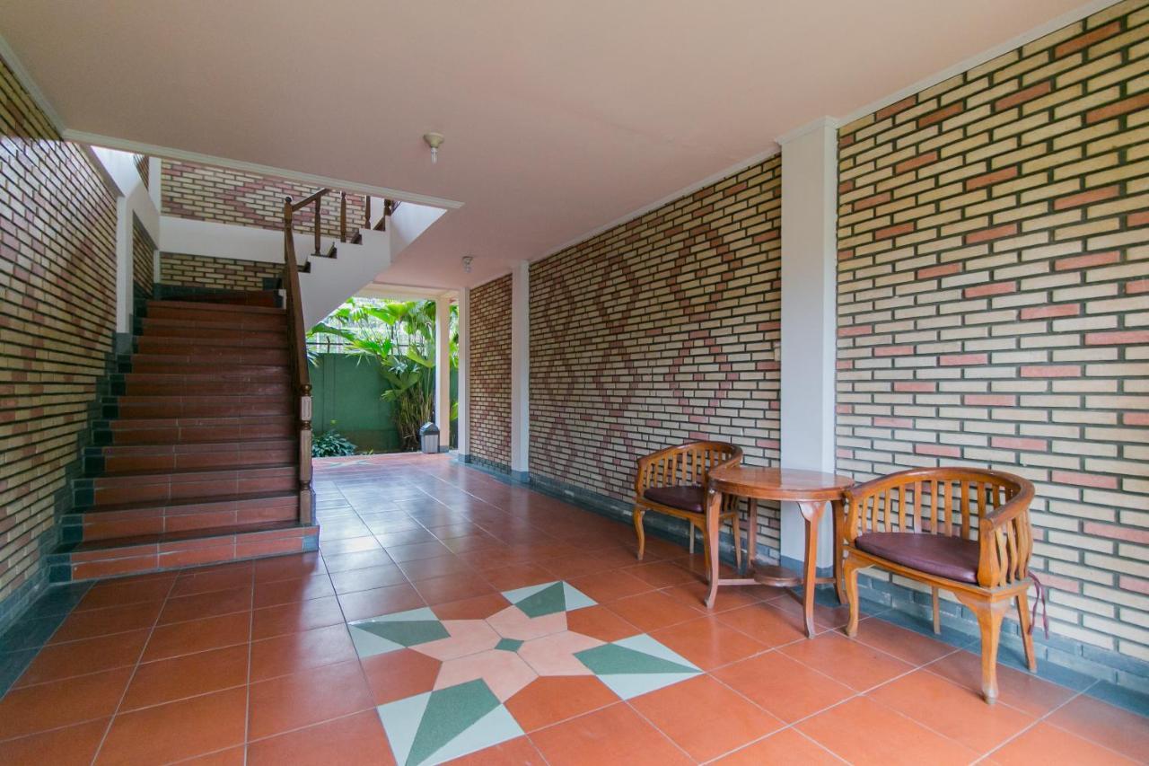 Oyo 1924 Hotel Rafflesia Sukabumi Exterior foto