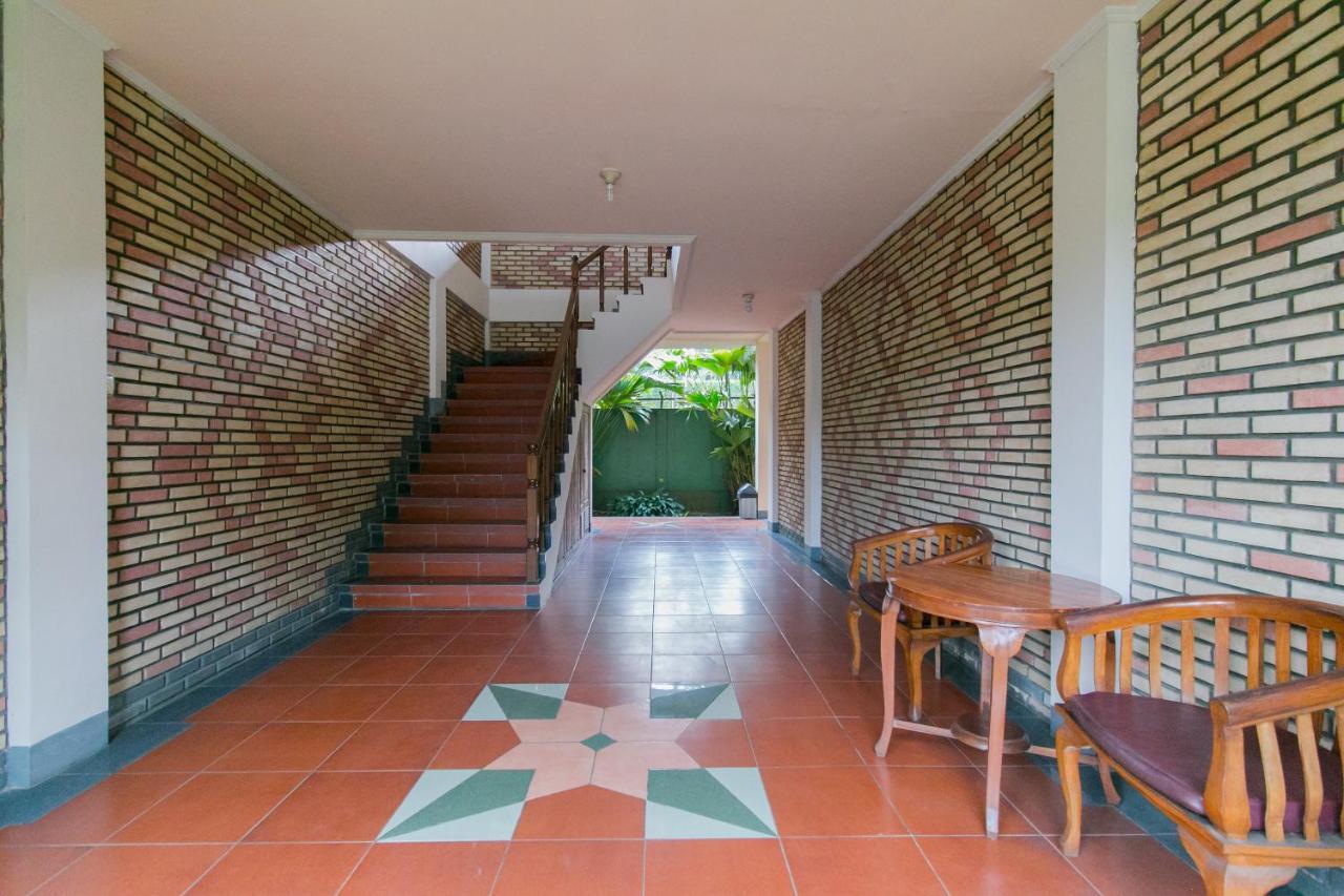 Oyo 1924 Hotel Rafflesia Sukabumi Exterior foto